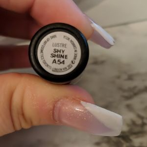 MAC LIPSTICK shy shine